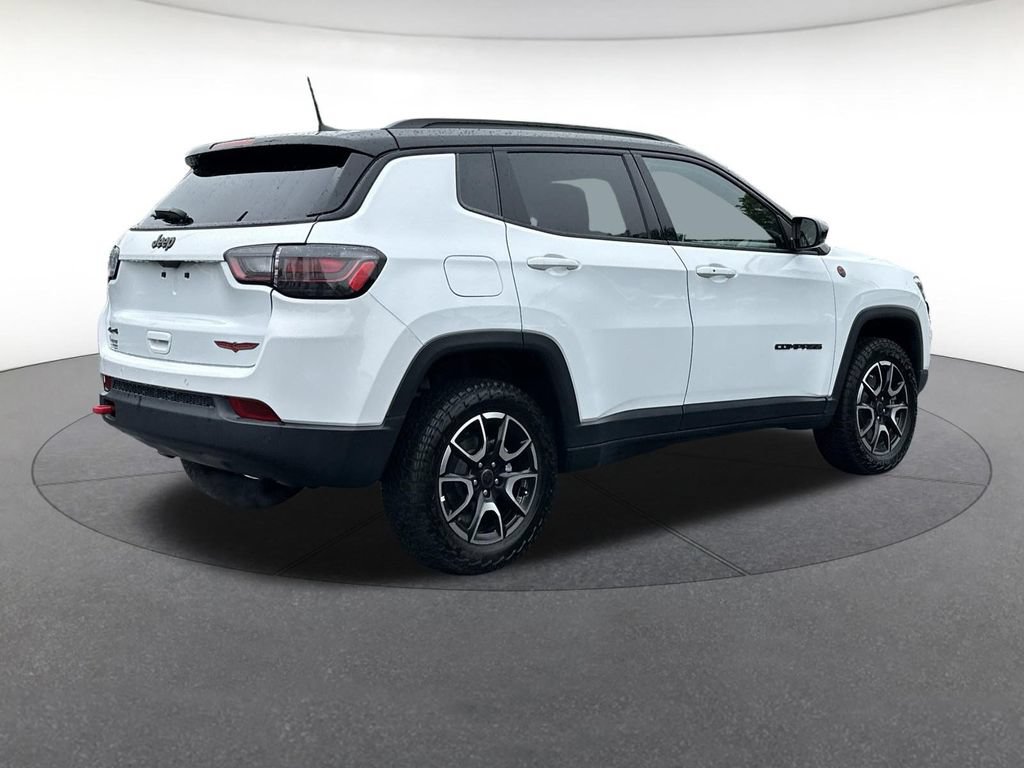 Certified 2025 Jeep Compass Trailhawk w/ Trailhawk Elite Group AWD/4WD image 6