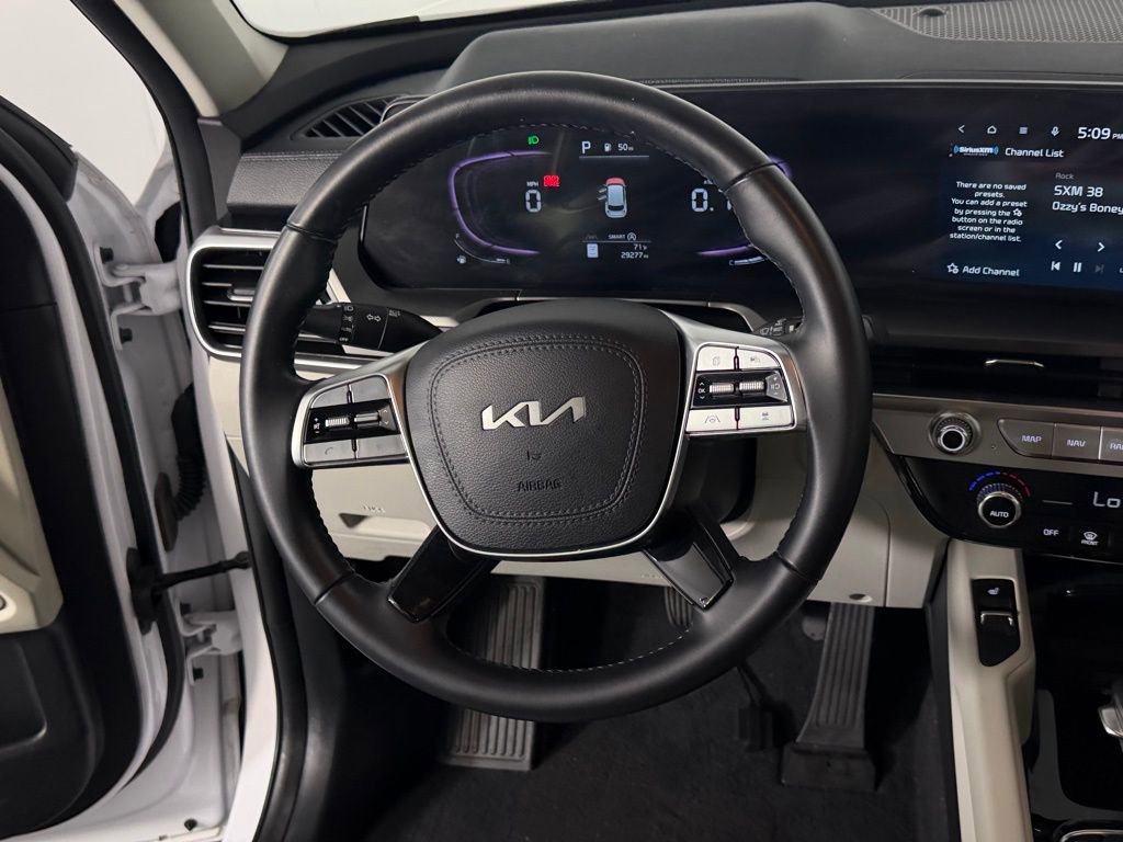 Used 2024 Kia Telluride S image 14