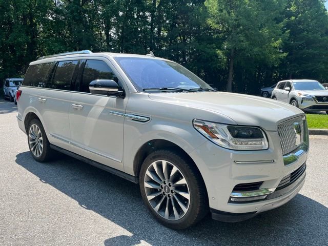 Used 2020 Lincoln Navigator Reserve w/ Luxury Package AWD/4WD image 2