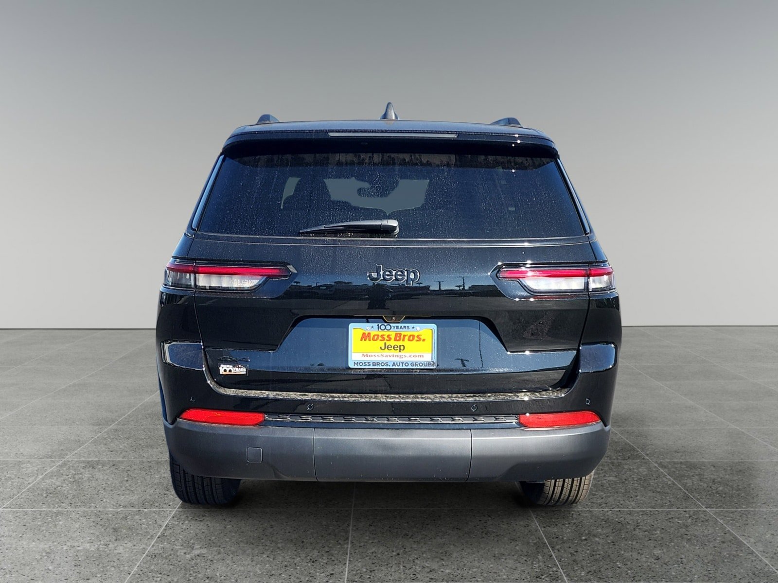 Used 2025 Jeep Grand Cherokee L Laredo AWD/4WD image 4