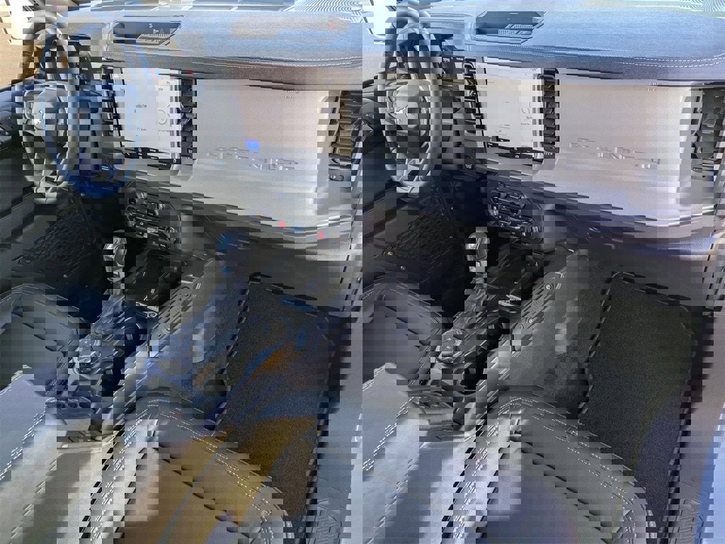 New 2025 Ford Bronco Outer Banks image 21