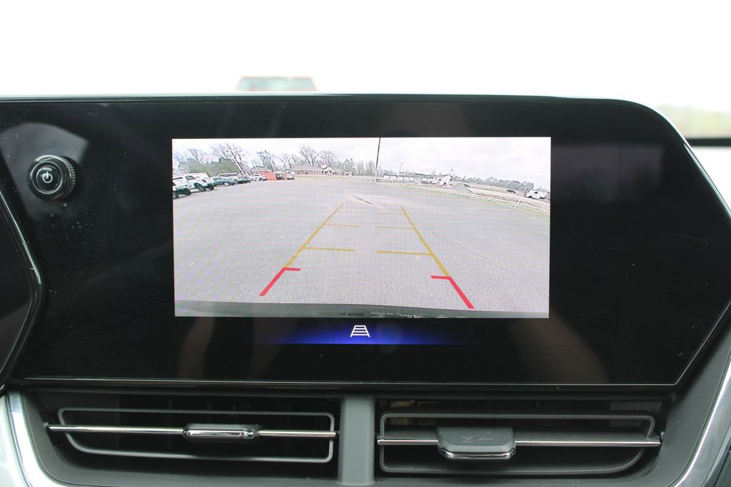 Used 2025 Chevrolet Trax LT w/ LT Convenience Package image 48