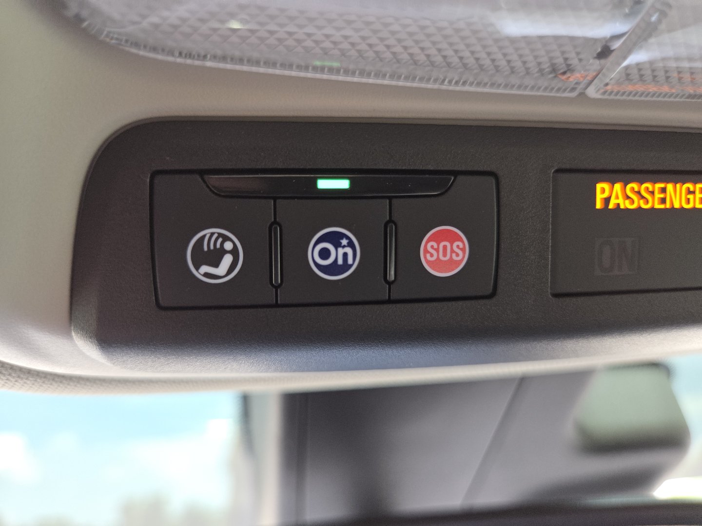 Used 2022 Buick Encore GX Essence w/ Experience Buick Package FWD image 33