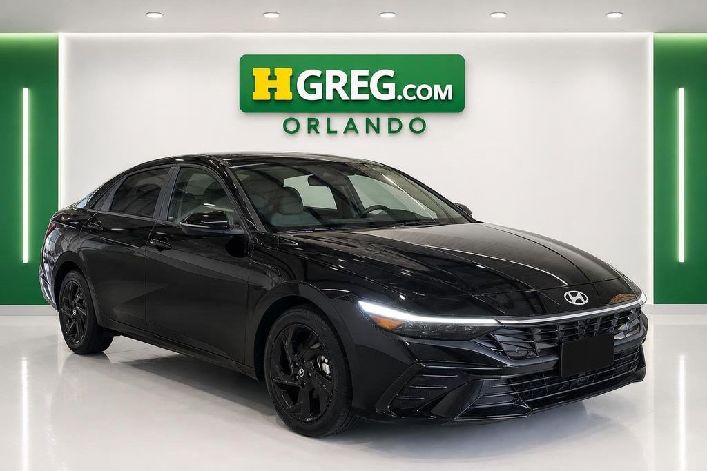 Used 2026 Hyundai Elantra Sport w/ Cargo Package FWD image 4