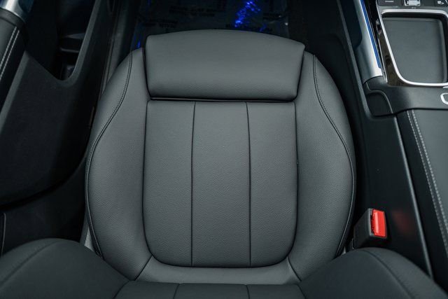 New 2026 Mercedes-Benz GLB 250 4MATIC image 32