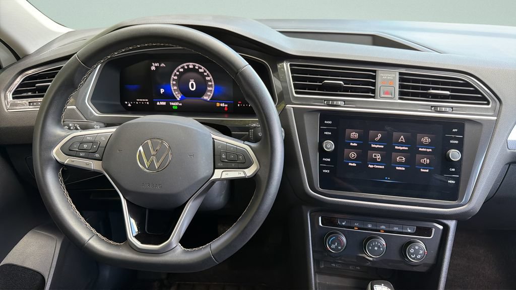 Used 2024 Volkswagen Tiguan S AWD/4WD image 28