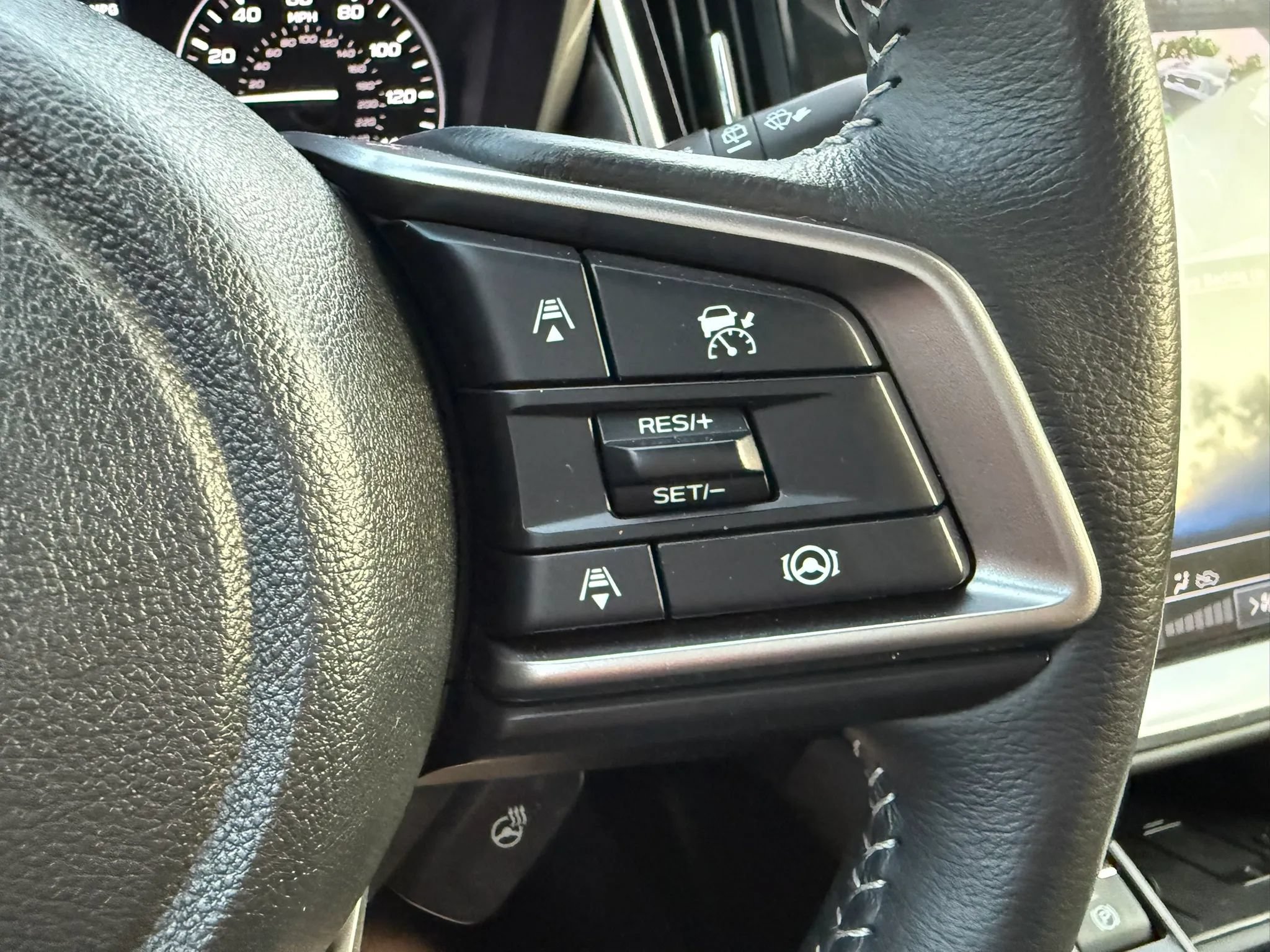 Used 2025 Subaru Outback Limited AWD/4WD image 24