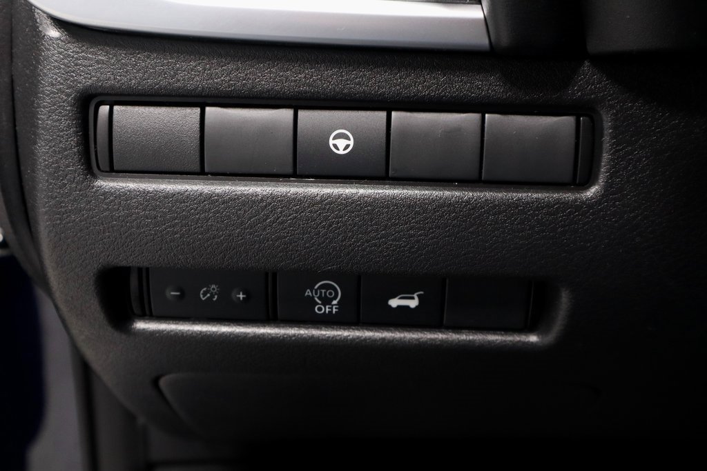 Certified 2024 Nissan Rogue SV image 28