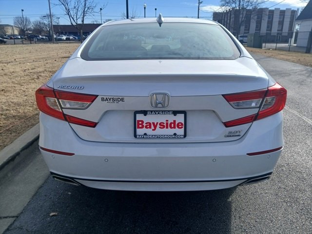 Used 2018 Honda Accord Touring image 13