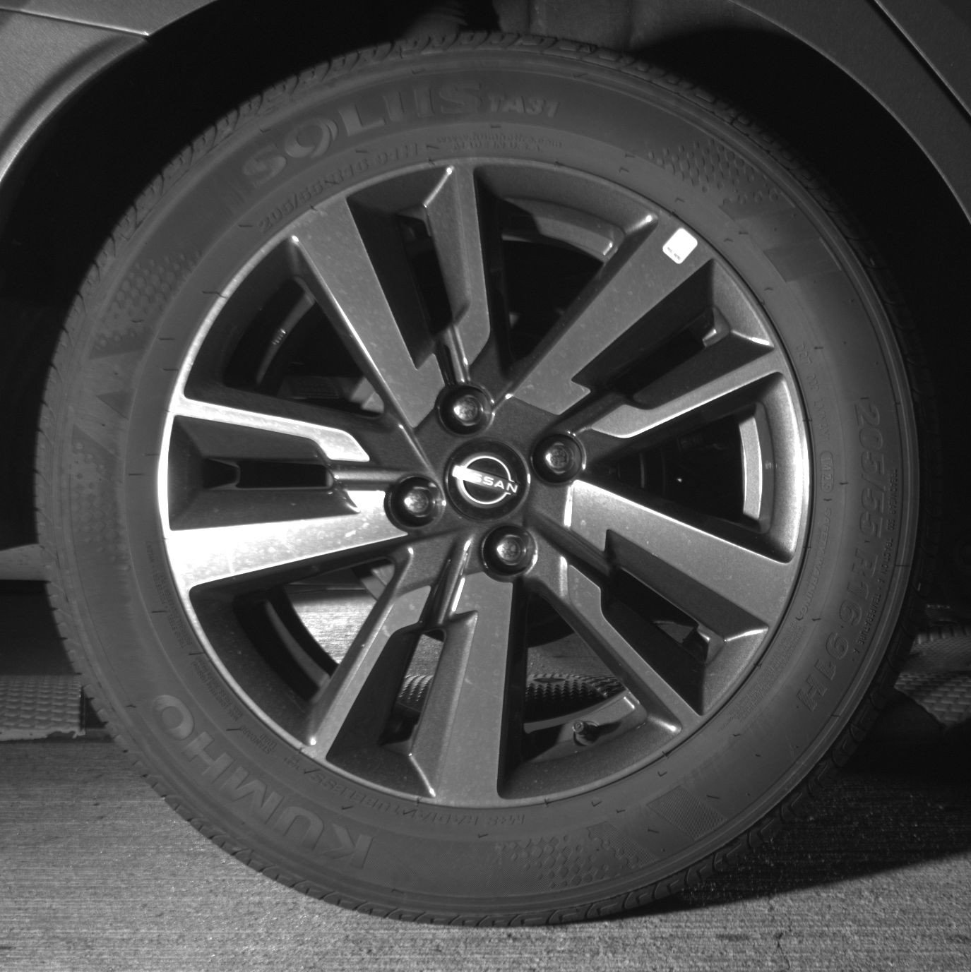 Used 2025 Nissan Versa SV image 15