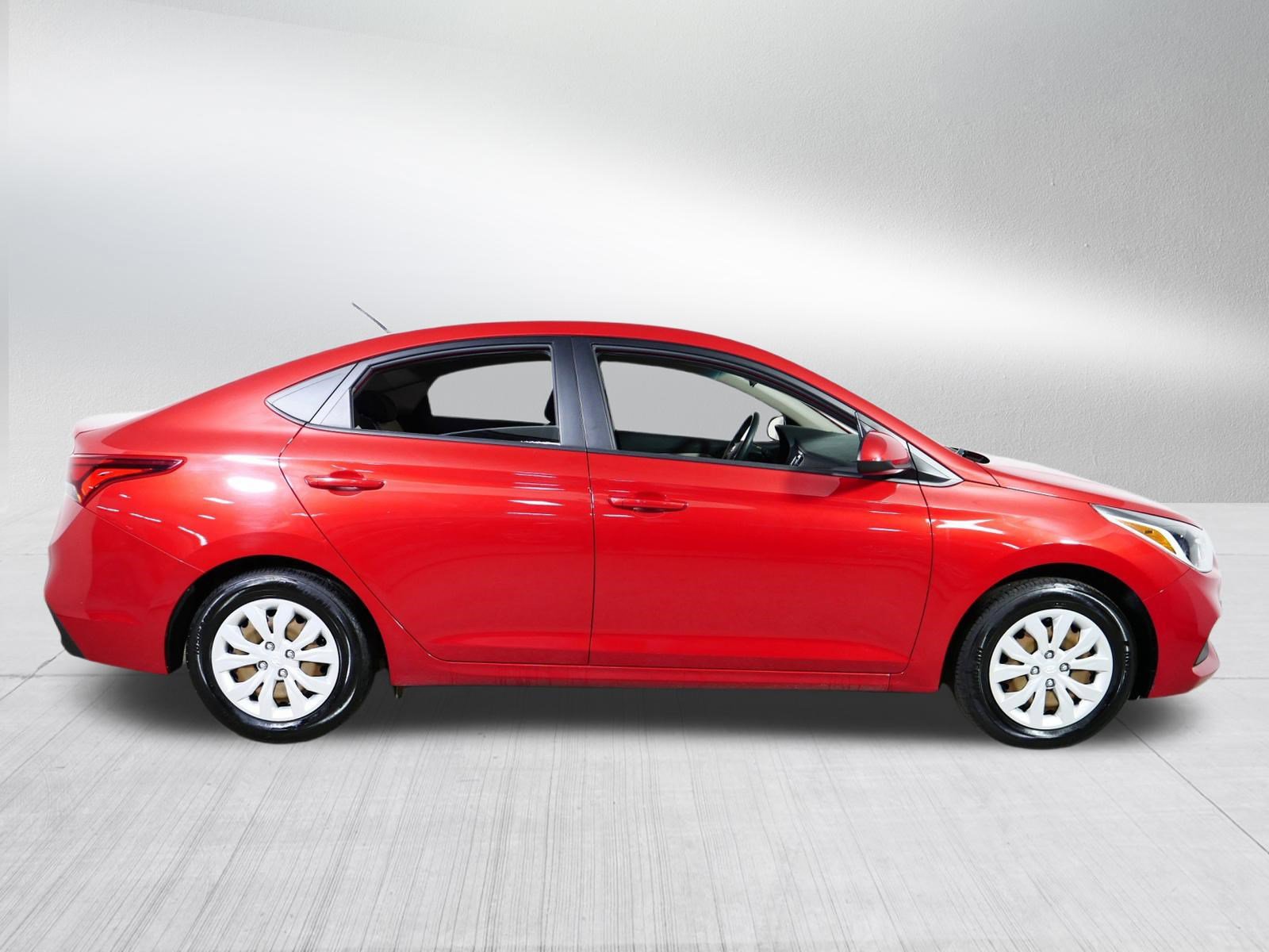 Used 2022 Hyundai Accent SE FWD image 8
