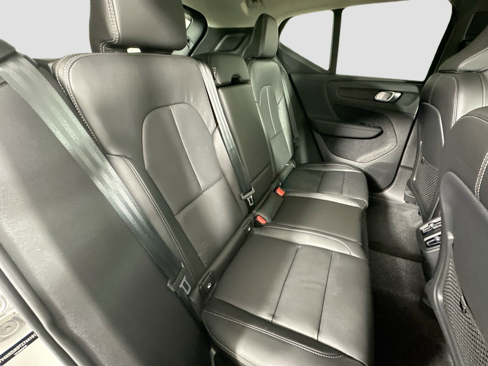 New 2026 Volvo XC40 B4 Core image 27