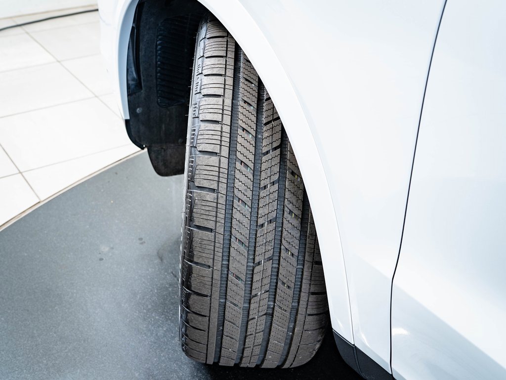 Certified 2024 Porsche Cayenne Coupe image 41