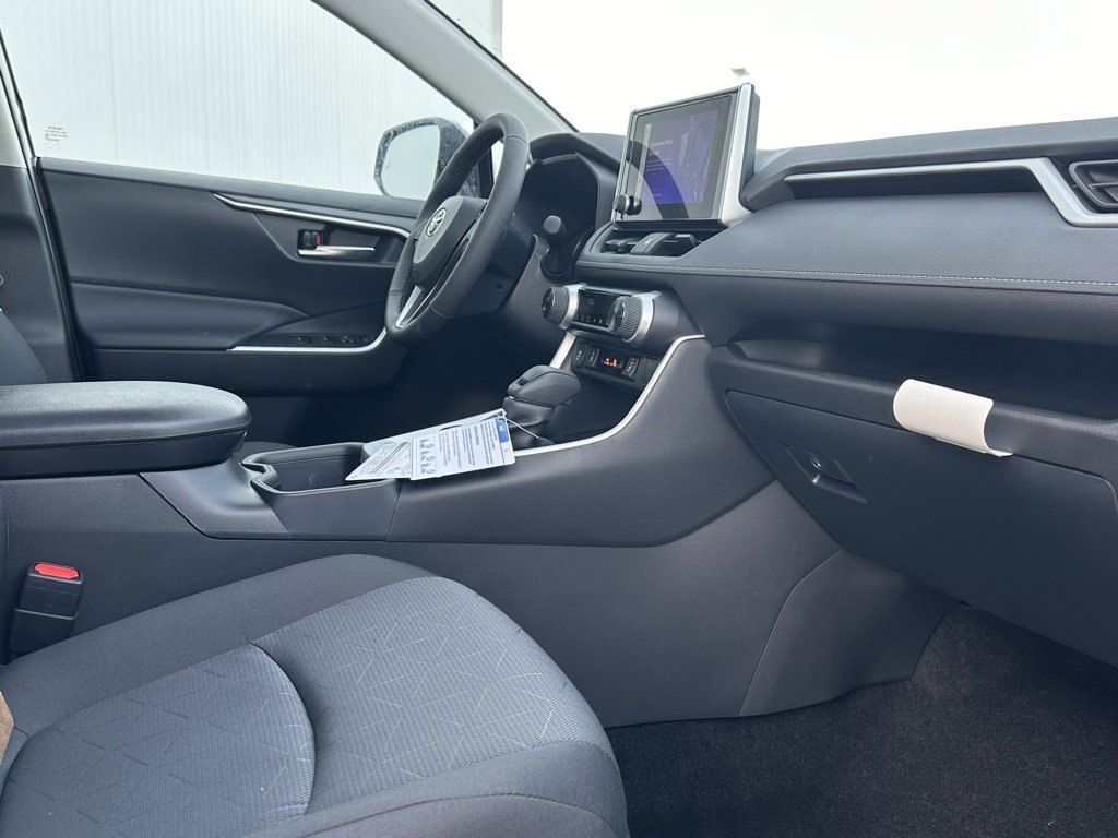 New 2025 Toyota RAV4 XLE image 19
