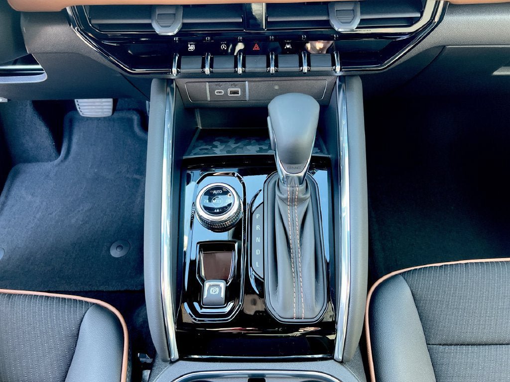 New 2026 GMC Canyon AT4 AWD/4WD image 14