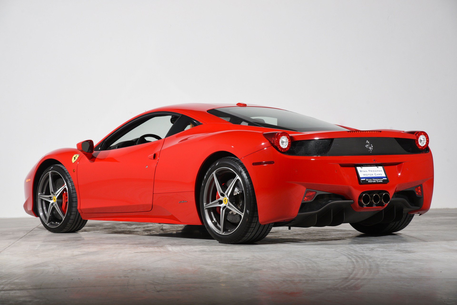 Used 2015 Ferrari 458 Italia Coupe RWD image 12