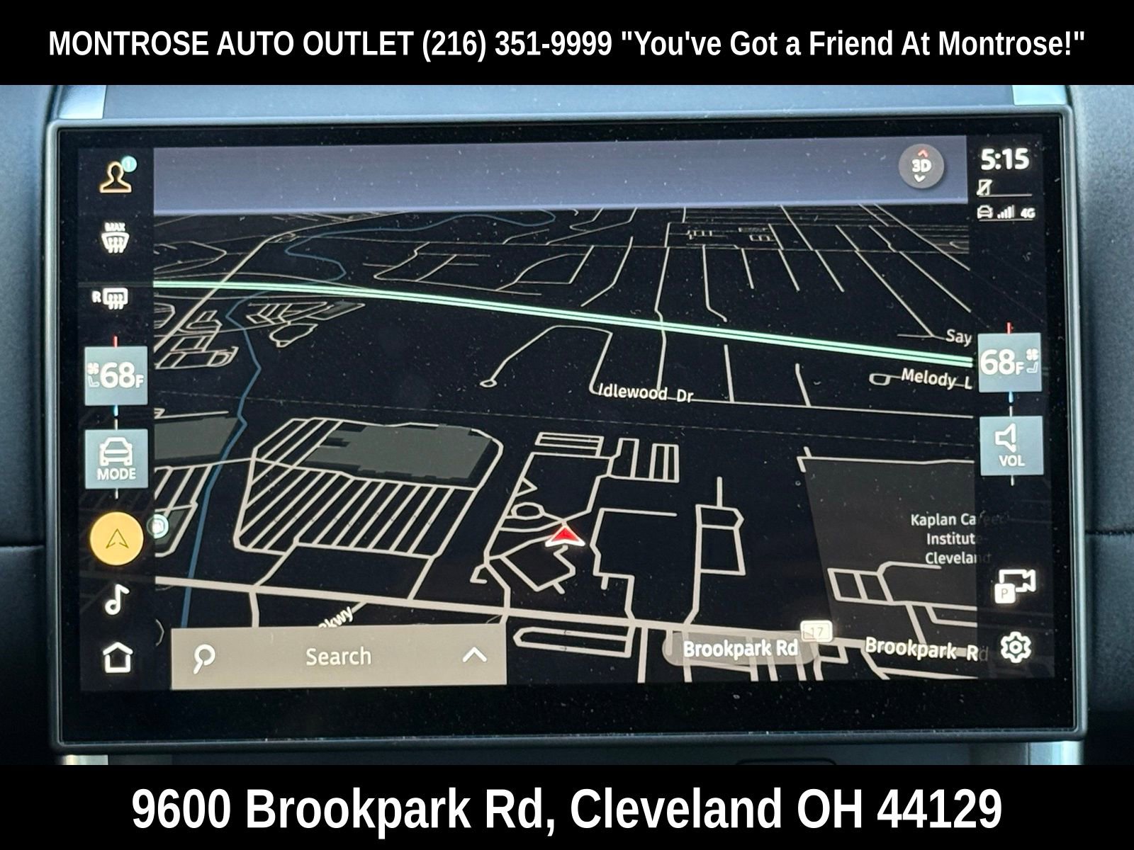 New 2025 Land Rover Discovery Sport S image 18