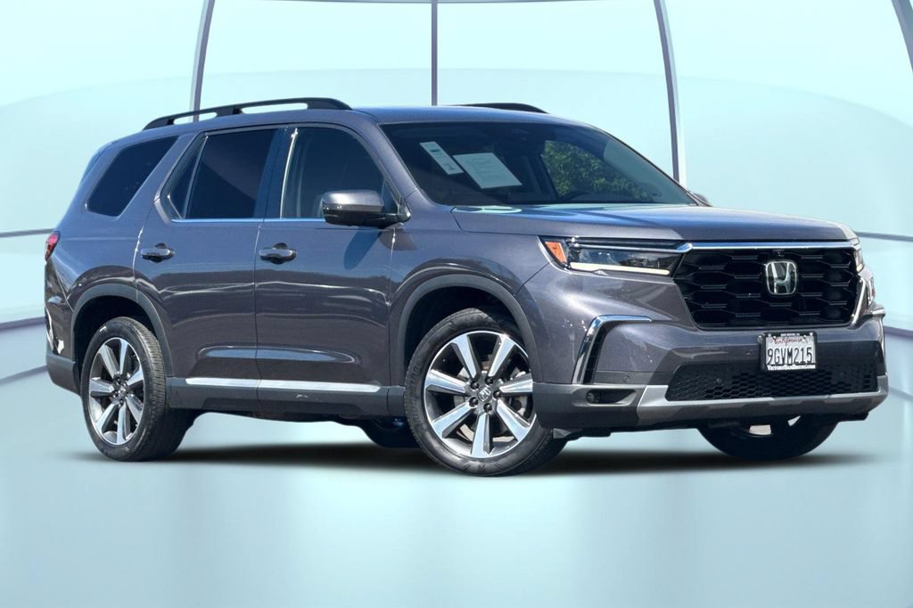 Certified 2023 Honda Pilot Elite image 2