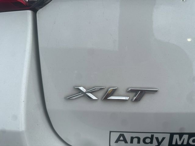 Used 2021 Ford Explorer XLT w/ Equipment Group 202A image 8