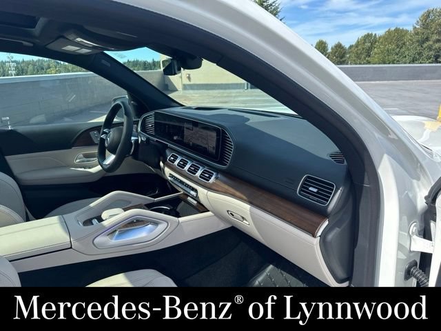 New 2026 Mercedes-Benz GLS 580 4MATIC image 20