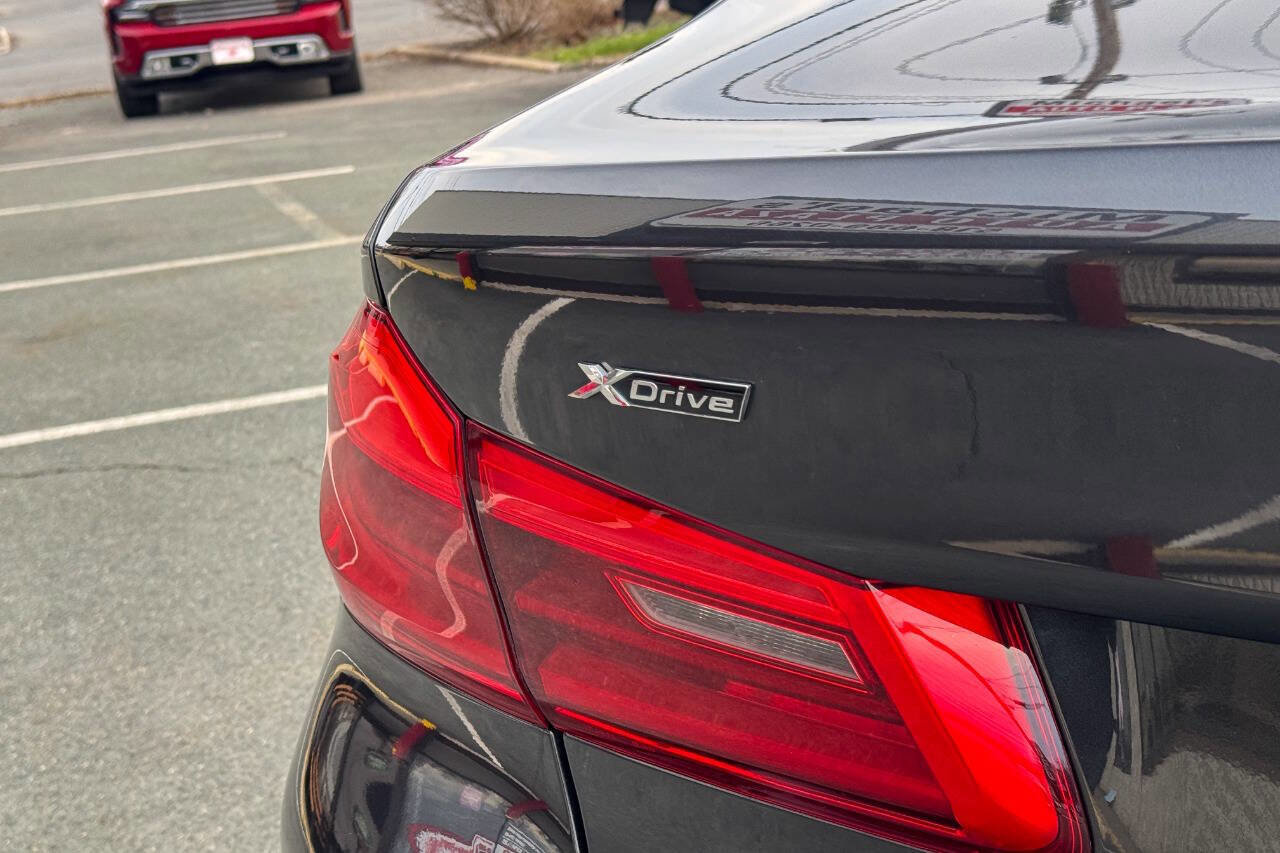 Used 2018 BMW 530i xDrive image 16
