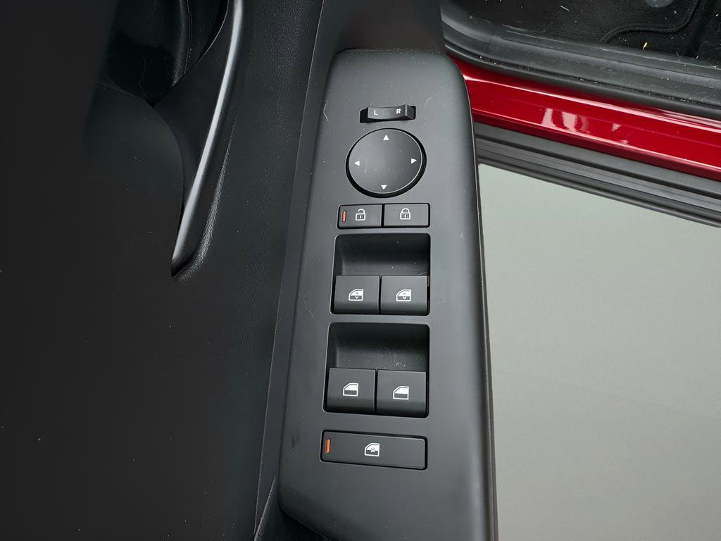 Used 2024 Hyundai Kona SEL w/ Convenience Package FWD image 16