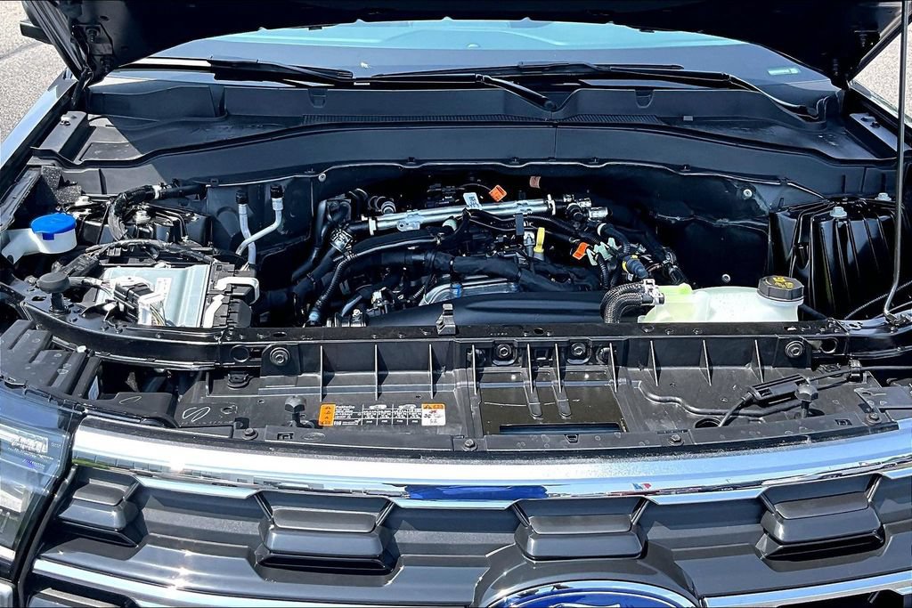 New 2026 Ford Explorer Active RWD image 11