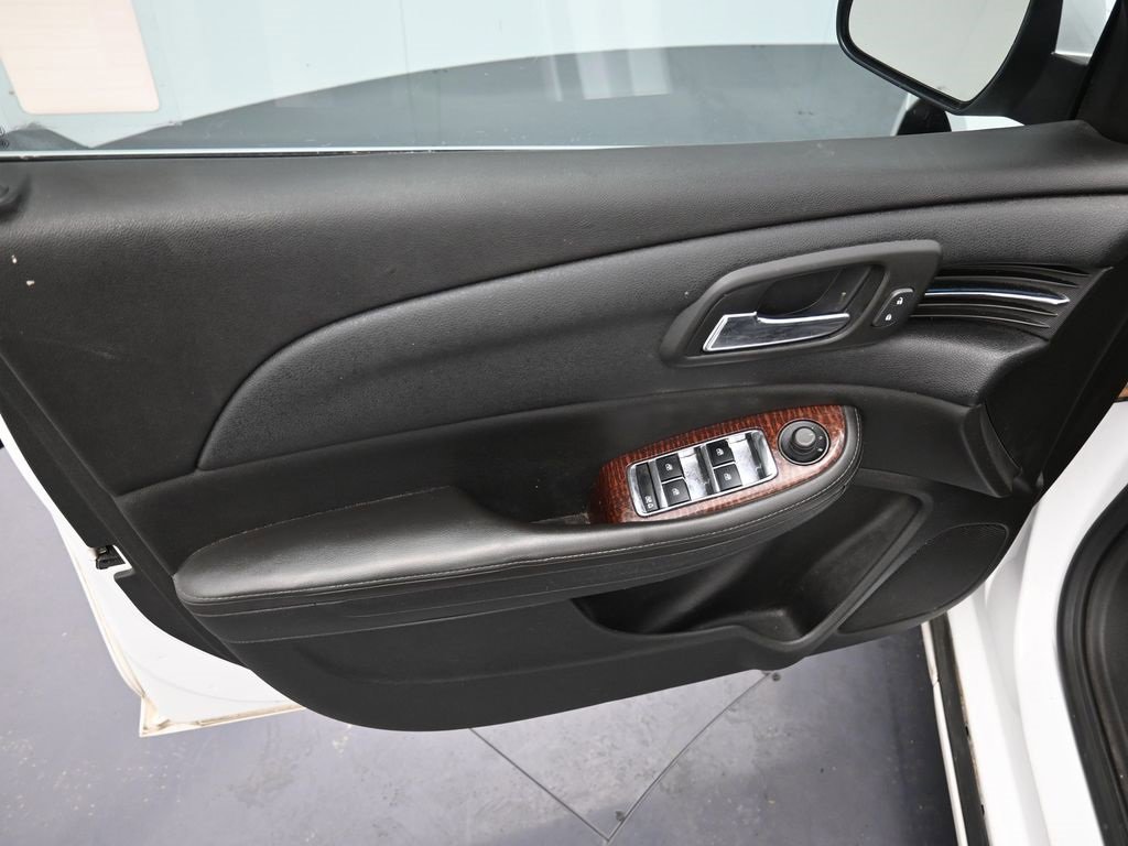 Used 2013 Chevrolet Malibu LT w/ Power Convenience Package image 9