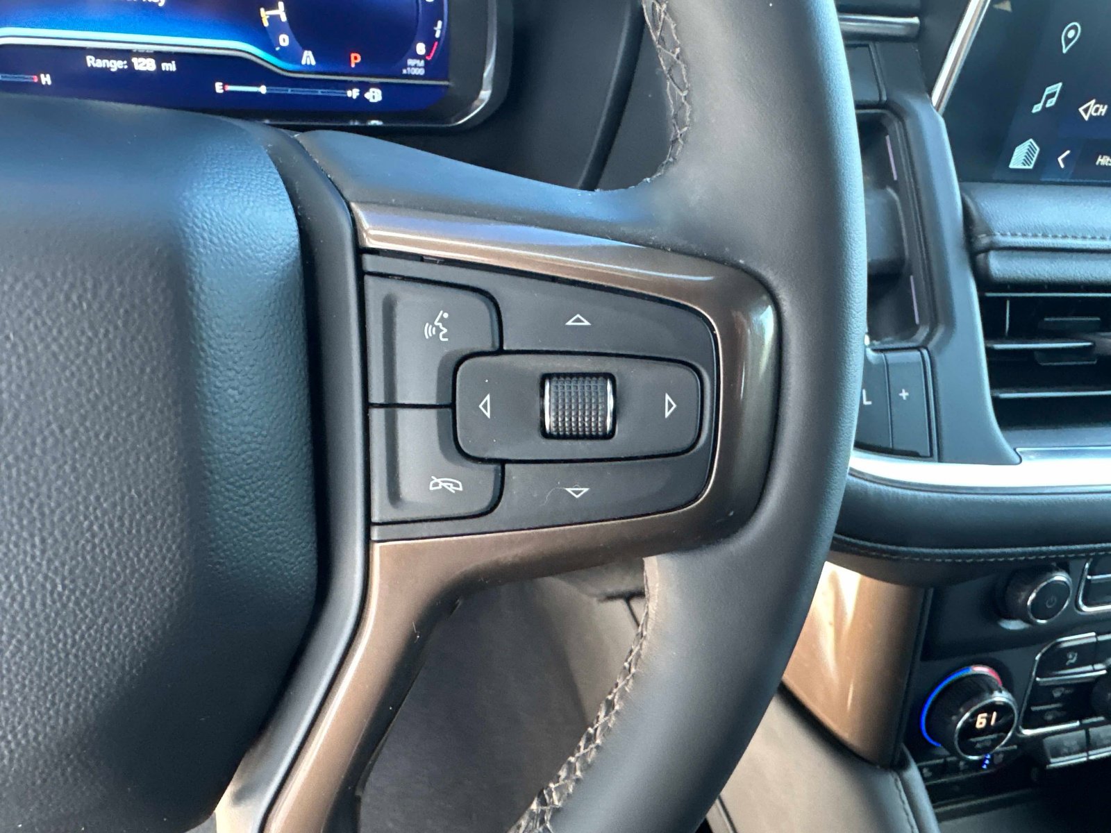 Used 2023 Chevrolet Tahoe High Country w/ Premium Package RWD image 30
