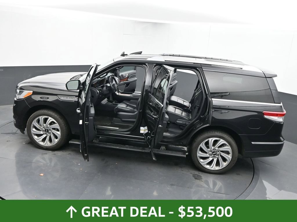 Used 2024 Lincoln Navigator Premiere image 64