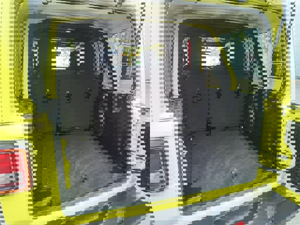 Used 2023 Jeep Wrangler Sahara image 23