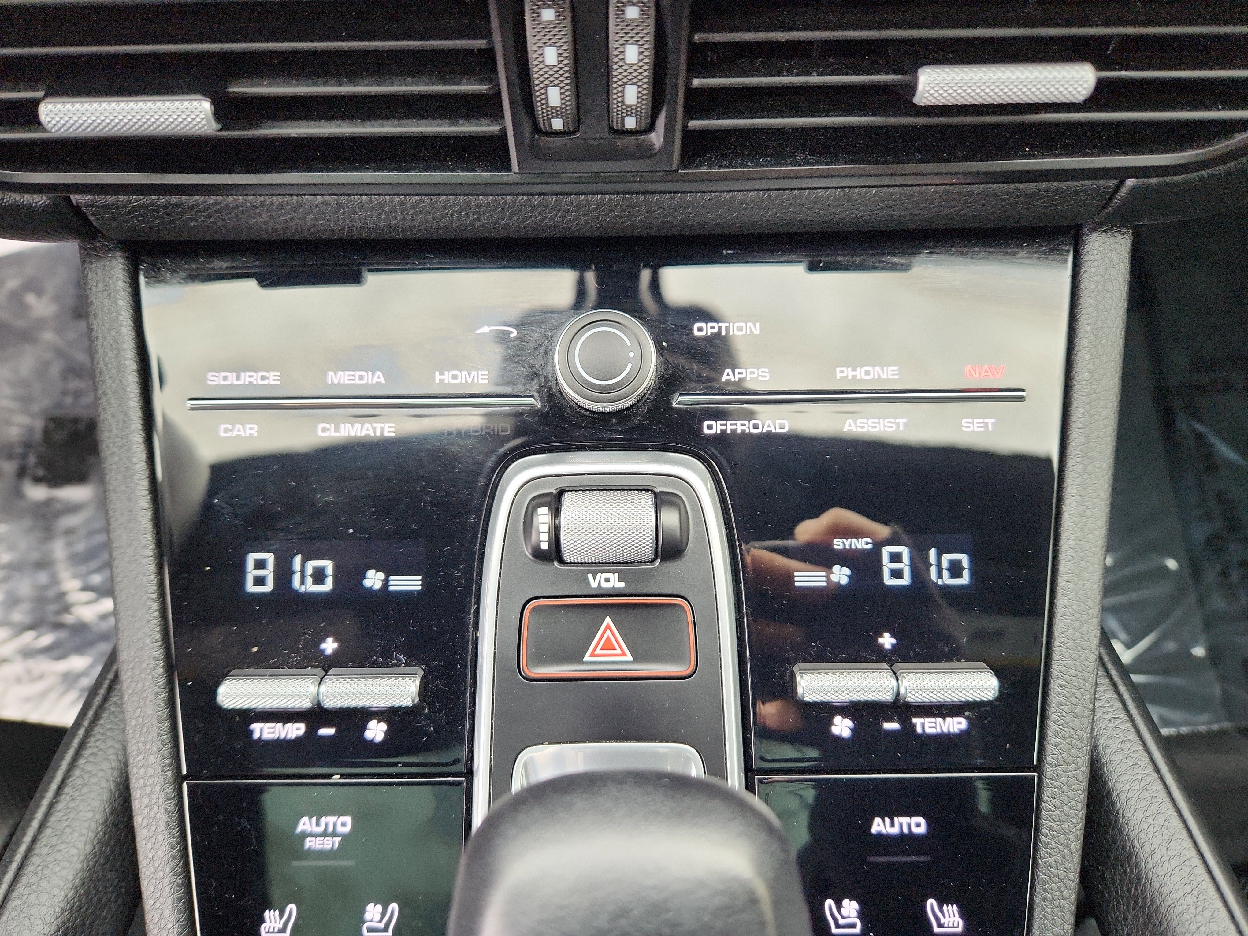 Used 2020 Porsche Cayenne image 17