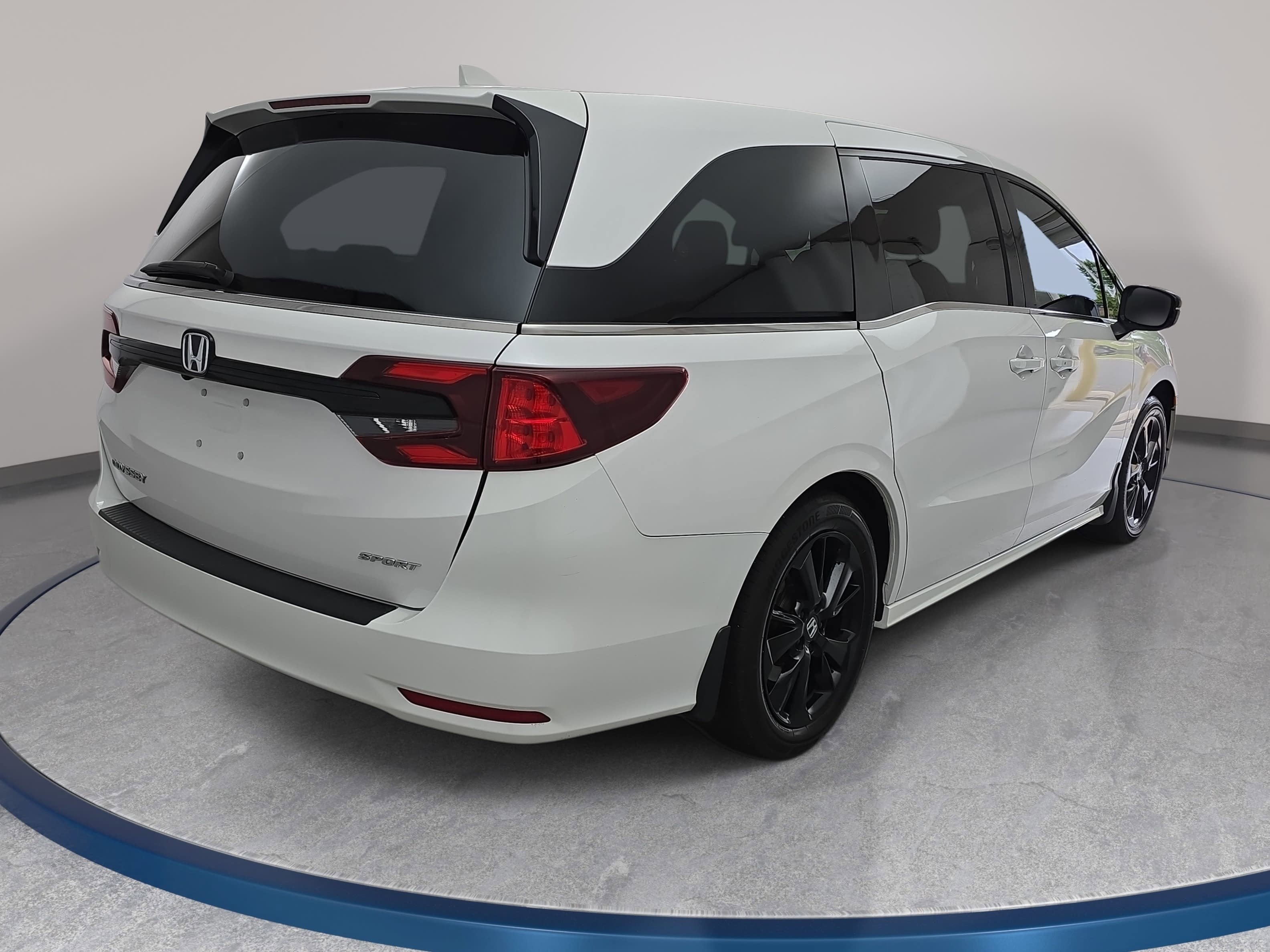 Certified 2024 Honda Odyssey Sport image 5