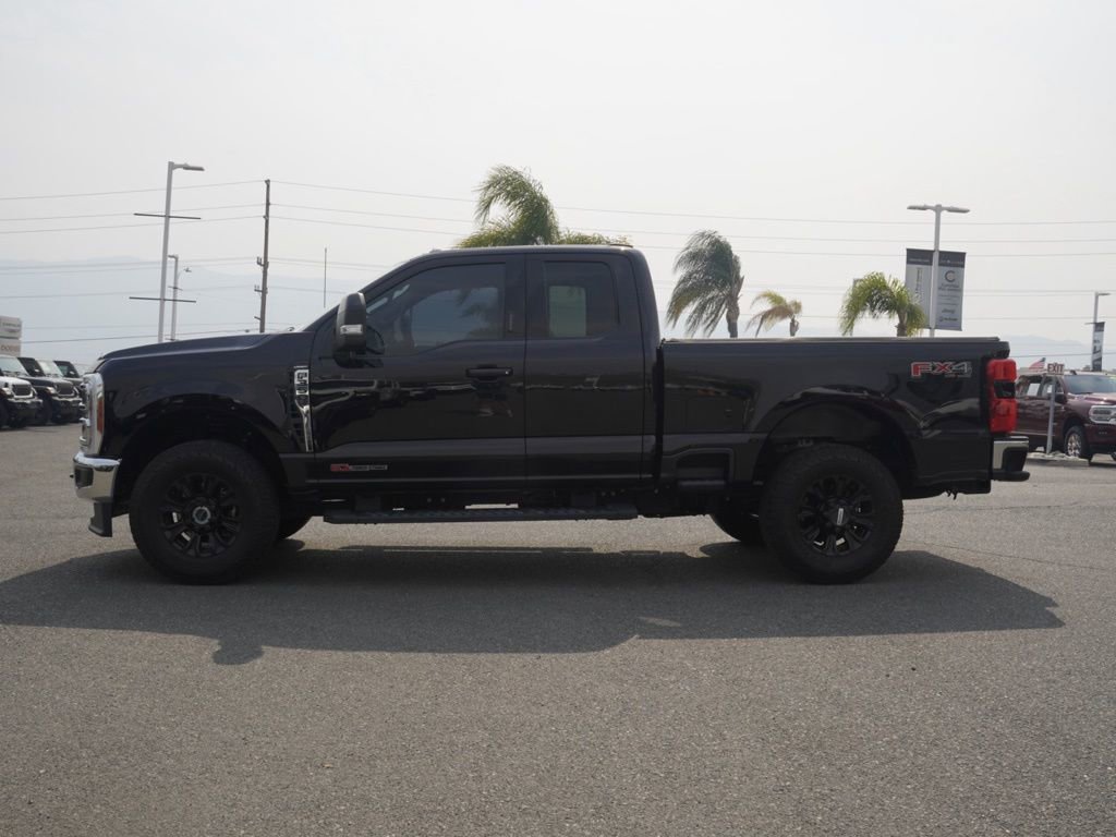 Used 2023 Ford F350 Lariat w/ FX4 Off-Road Package image 7