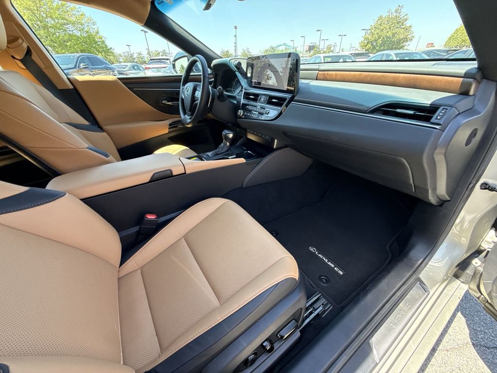 Used 2025 Lexus ES 350 w/ Premium Package image 15