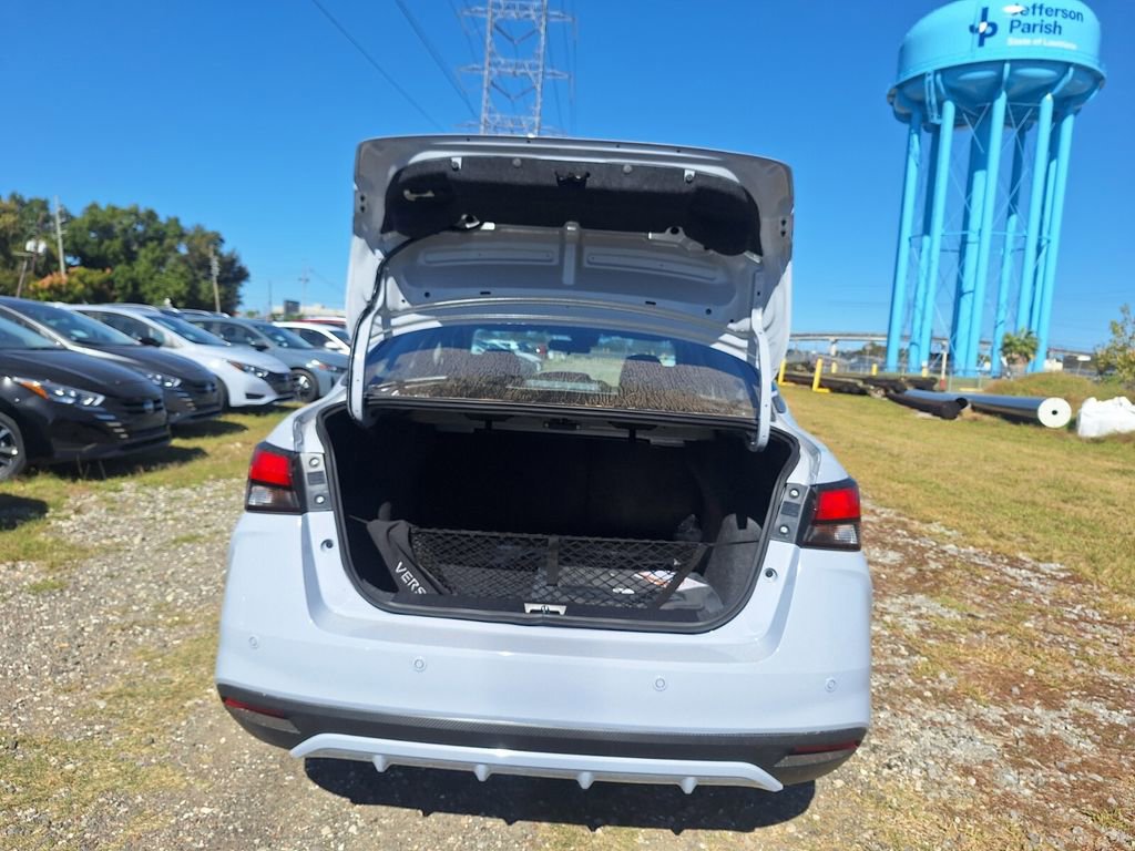 New 2025 Nissan Versa SR w/ Trunk Package image 25