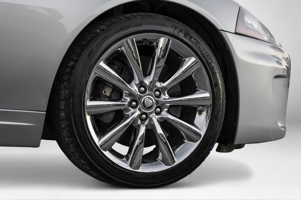 Used 2010 Jaguar XK Convertible image 51