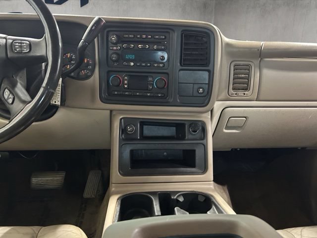 Used 2005 GMC Yukon SLT w/ SLT Preferred Equipment Group AWD/4WD image 33