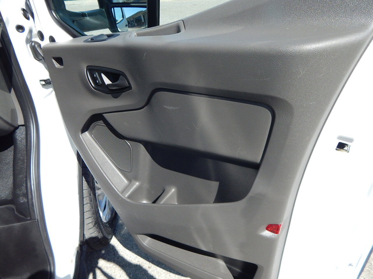 Used 2022 Ford Transit 350 w/ Interior Upgrade Package RWD image 23