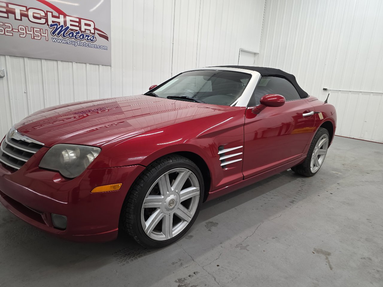 Used 2005 Chrysler Crossfire Limited image 3