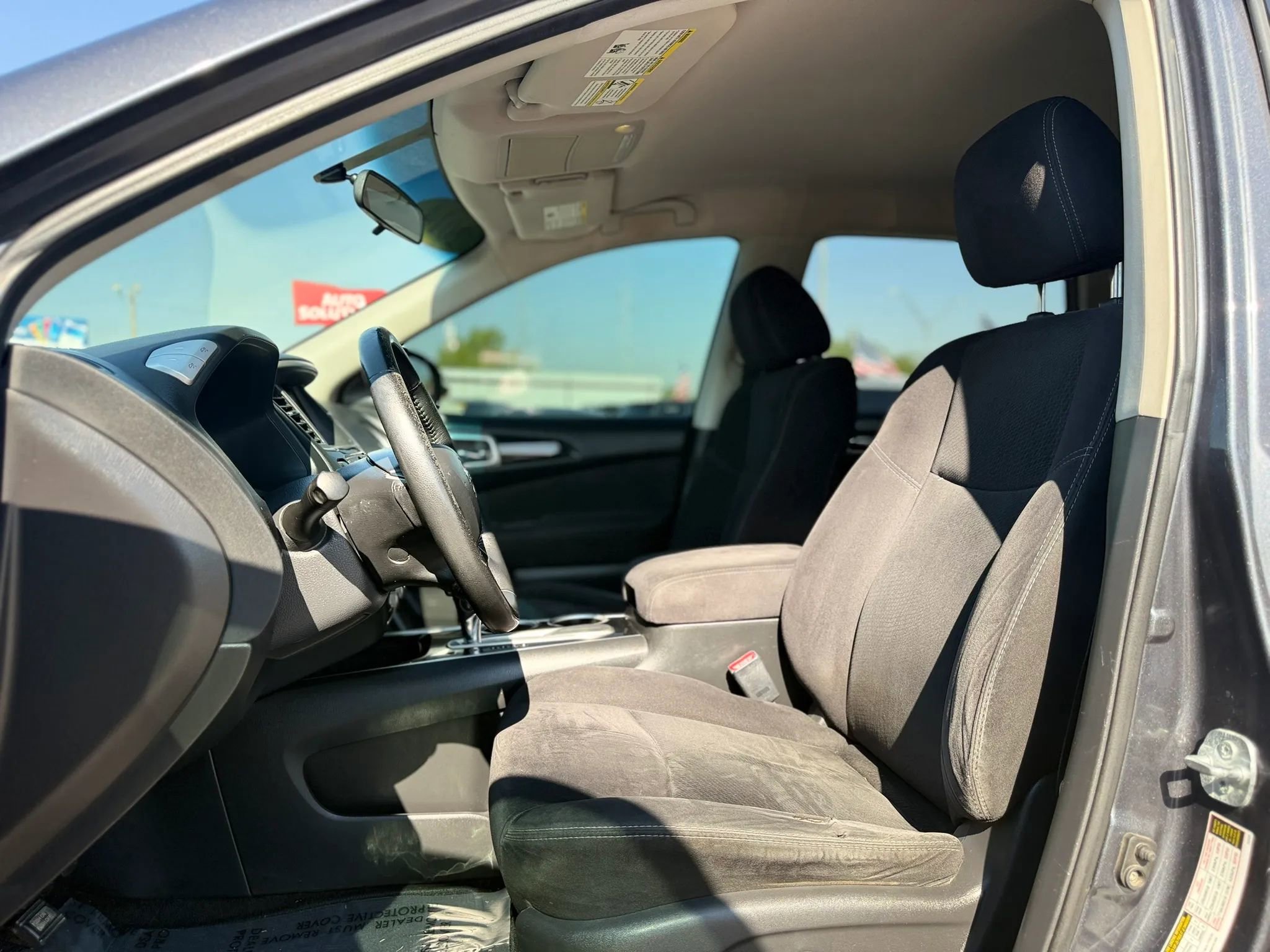 Used 2014 Nissan Pathfinder SV FWD image 8