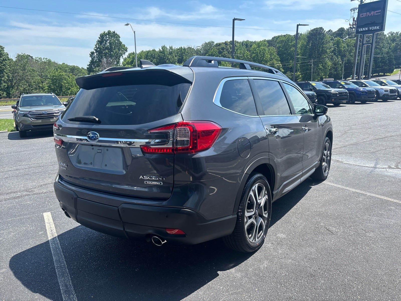 New 2026 Subaru Ascent Touring AWD/4WD image 3