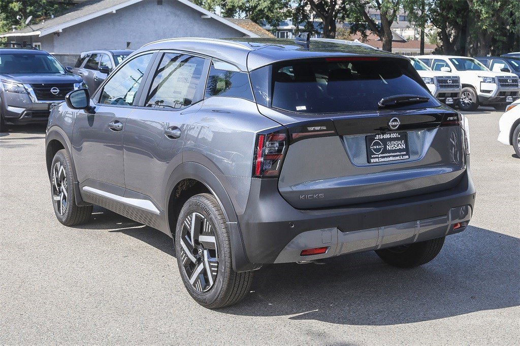 New 2026 Nissan Kicks SV w/ Charging Package image 6