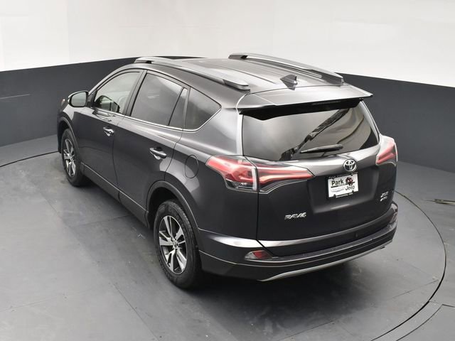 Used 2018 Toyota RAV4 XLE AWD/4WD image 16