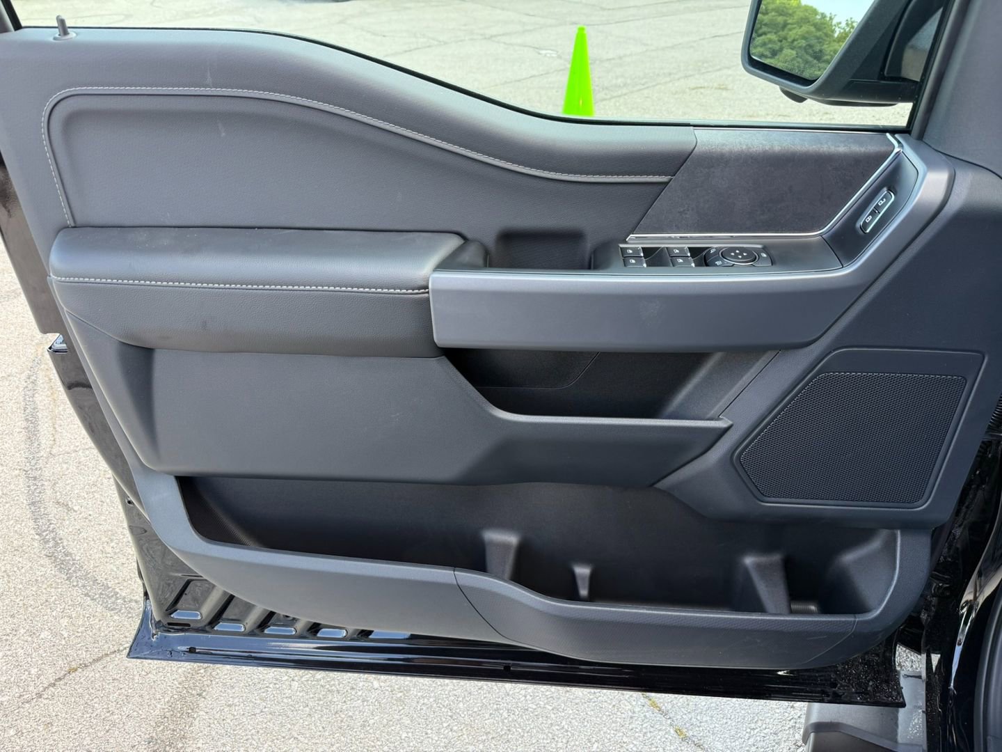 New 2025 Ford F150 XLT w/ Equipment Group 302A MID image 18