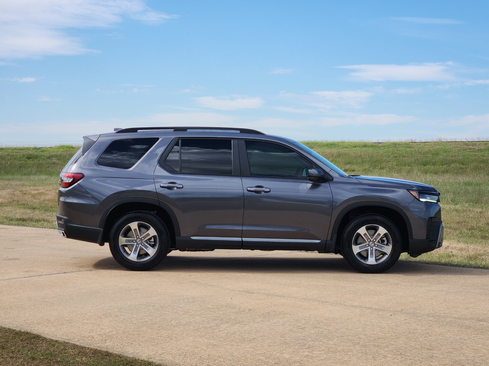 New 2026 Honda Pilot EX-L image 7