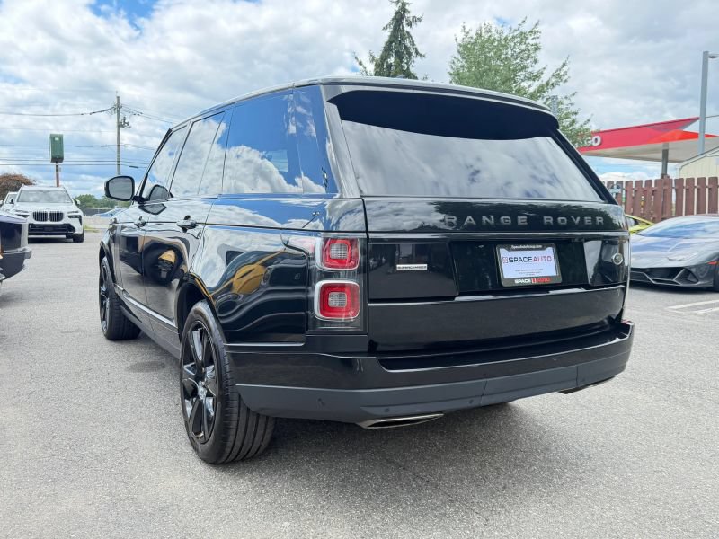 Used 2018 Land Rover Range Rover Supercharged AWD/4WD image 8