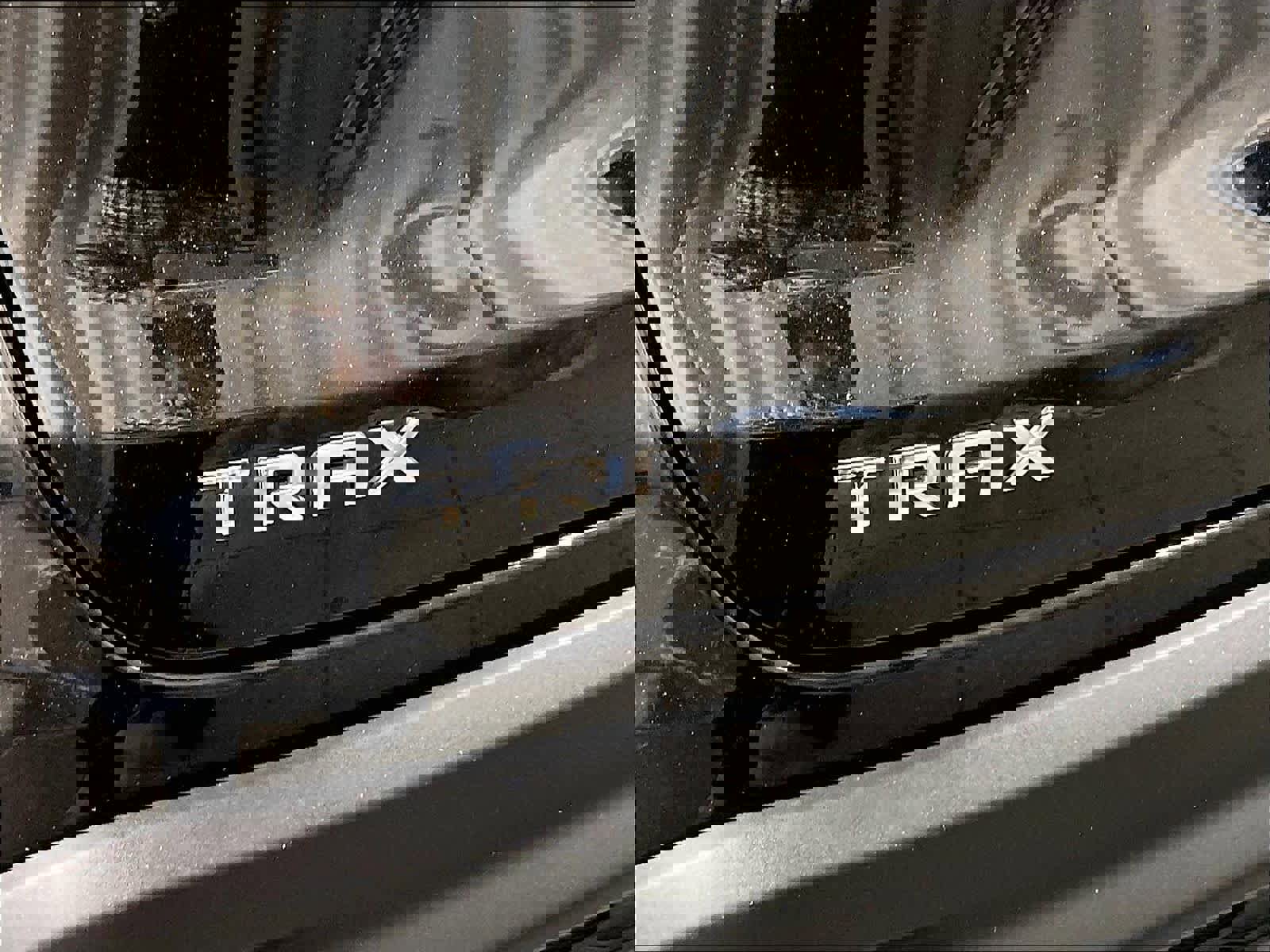 Used 2025 Chevrolet Trax LT w/ LT Convenience Package image 28