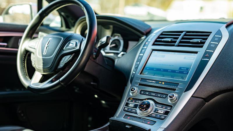 Used 2017 Lincoln MKZ Premiere image 7