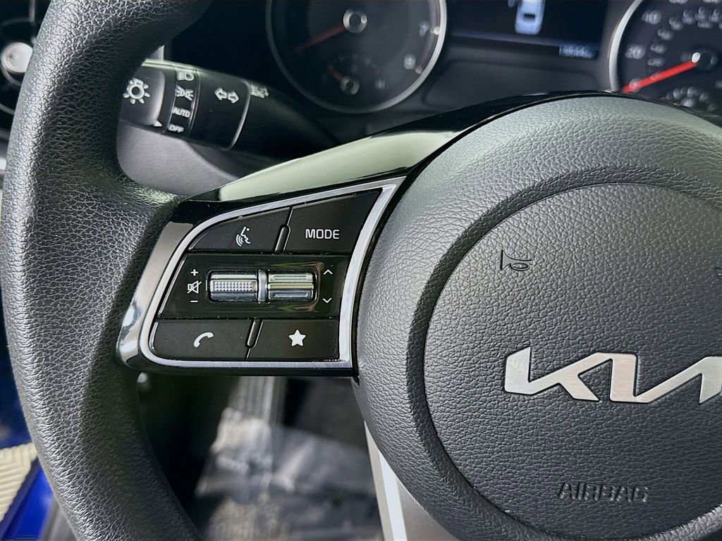 Used 2023 Kia Forte LXS image 19